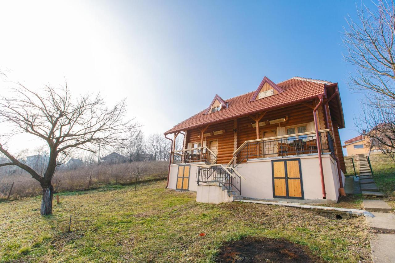 Apartmani Zuti Leptir Vrdnik Dış mekan fotoğraf